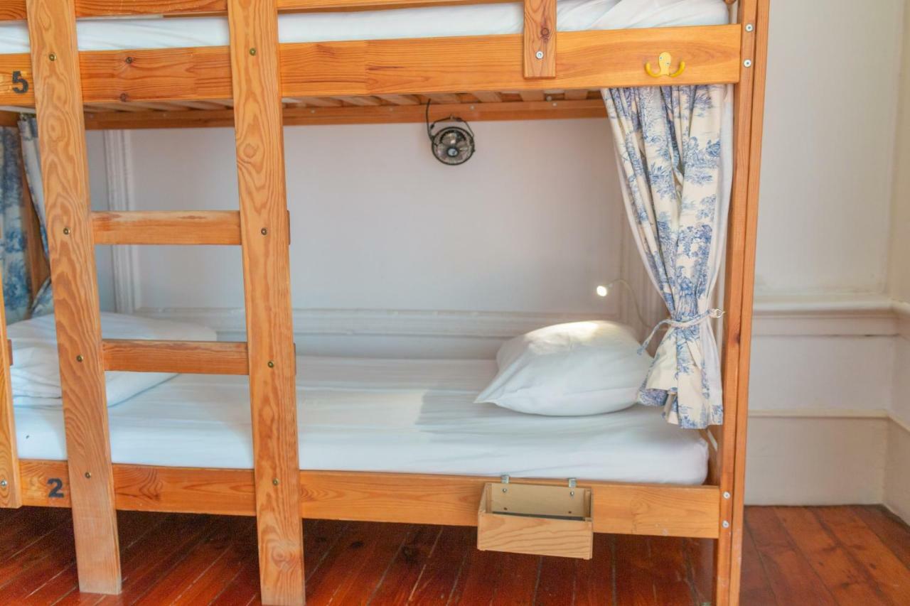 Albergue Nest House *